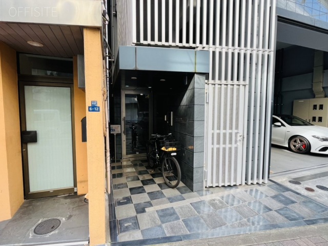 高田パッケージビル エントランス