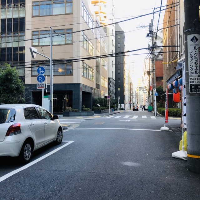 ル・グラシエルBLDG.10 ビル前面道路