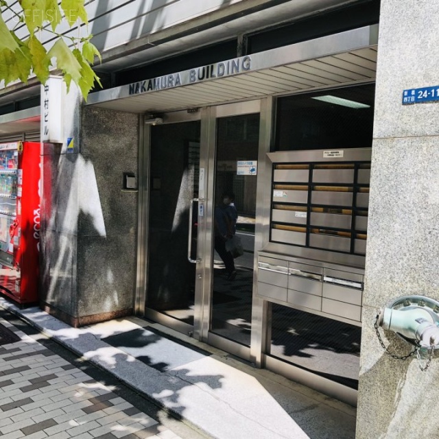 中村ビル エントランス