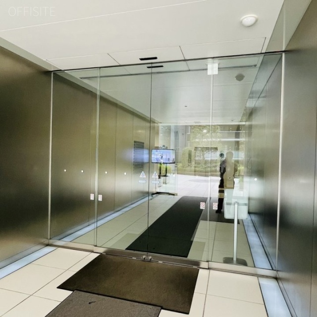 靖国九段南ビル エントランス