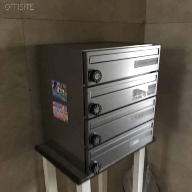 平成本社海岸ビル 郵便受け