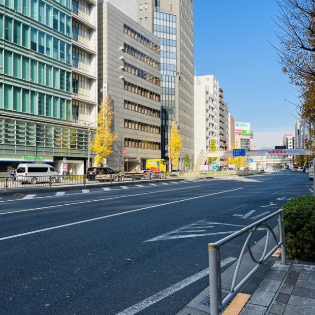 VORT芝公園 前面道路は第一京浜