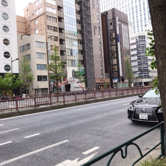 マルイト銀座第3ビル ビル前面道路