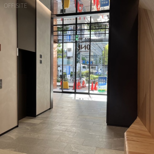 ONE SHINKAWA エントランス