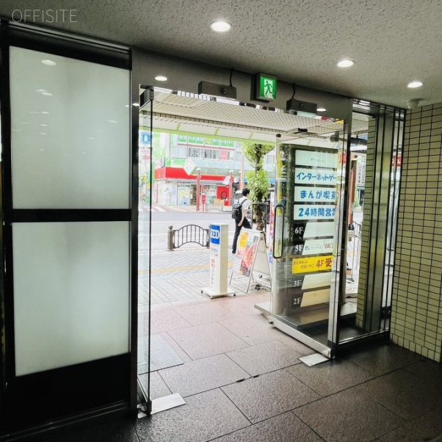 第24下川ビル エントランス