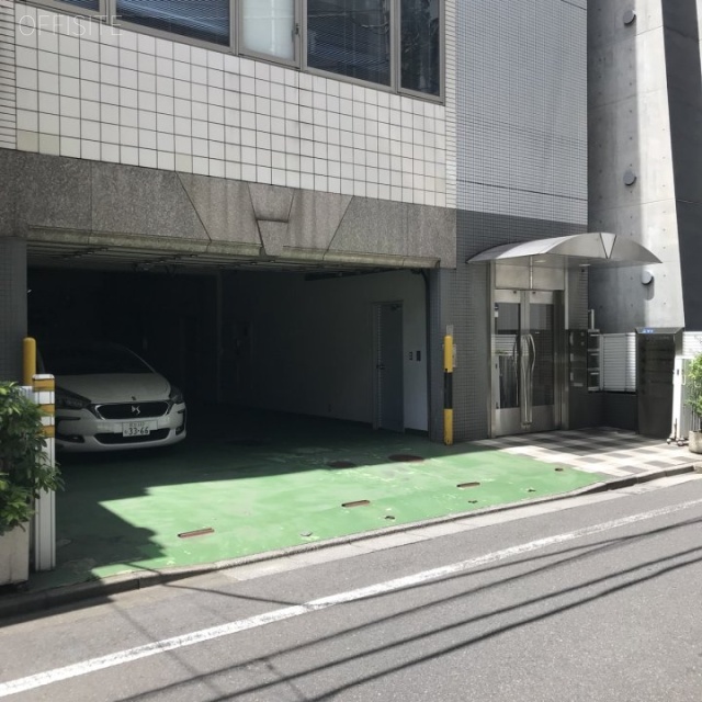 シントクビル 駐車場