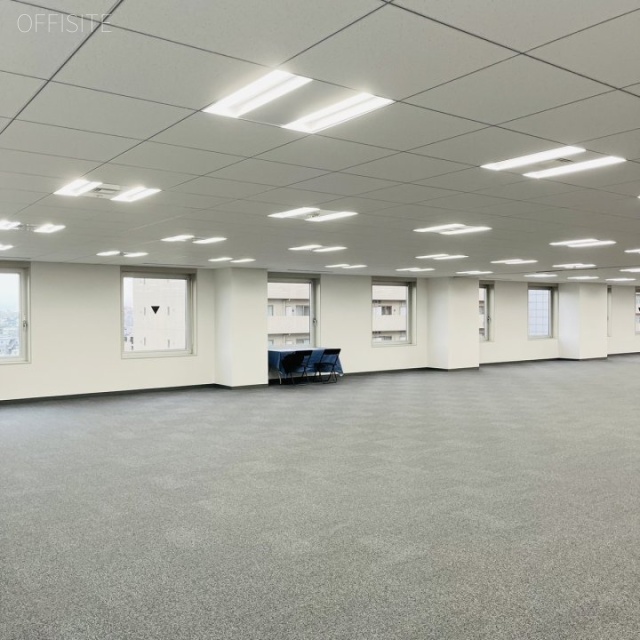 五反田フラットアイアンビル 基準階 室内