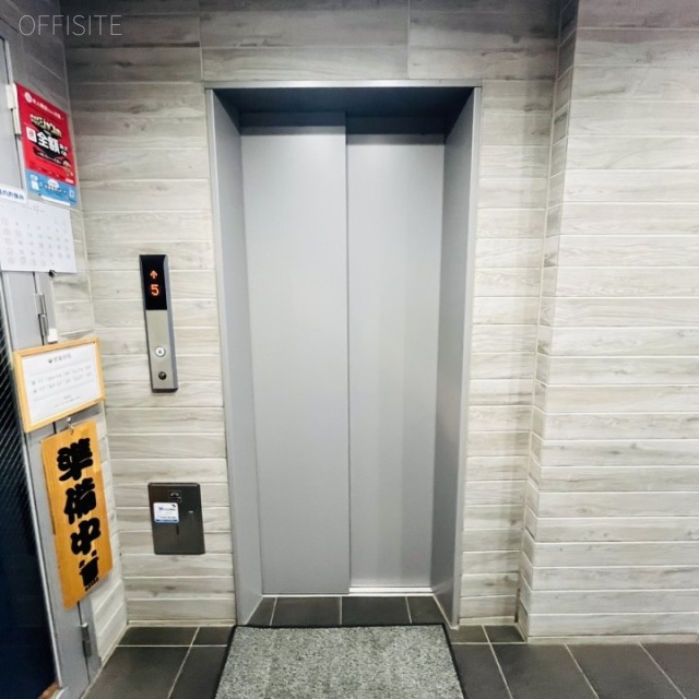 iーCAPビル エントランス