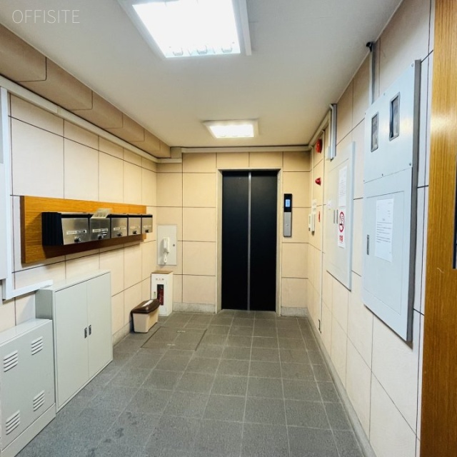 第一榎ビル エントランス