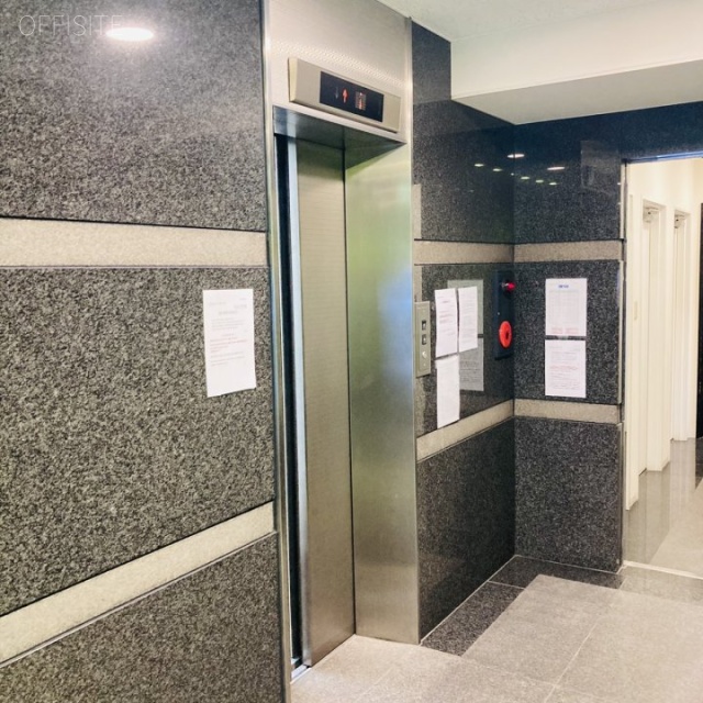 京橋中央ビル エレベーター