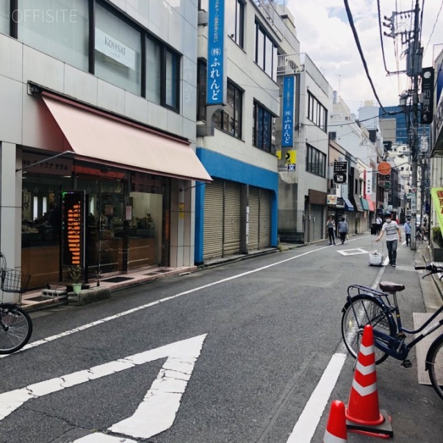 ノボルビル ビル前面道路