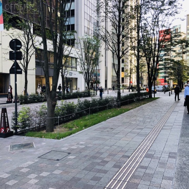 蚕糸会館 丸の内仲通り