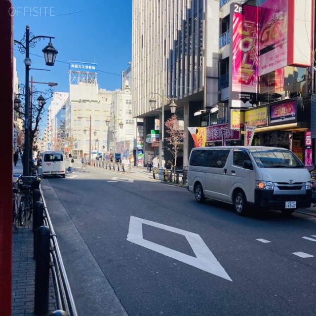 恩田ビル ビル前面道路