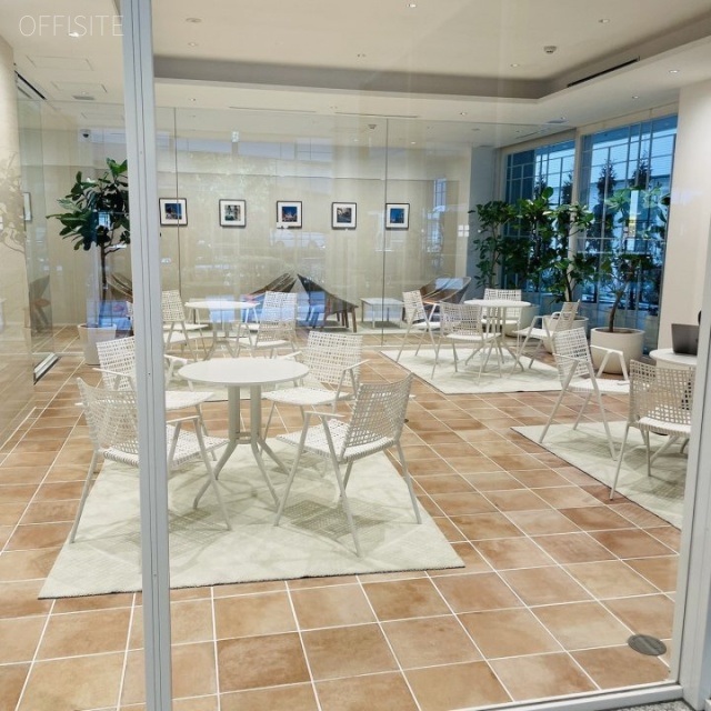 神田岩本町プラザビル エントランス内の打合せスペース