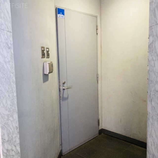 COI国立ビル 通用口