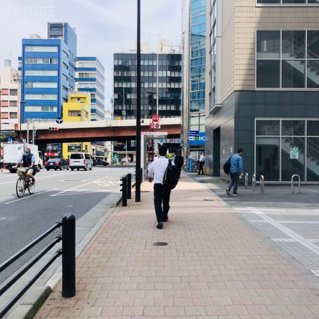 産報佐久間ビル ビル前面道路