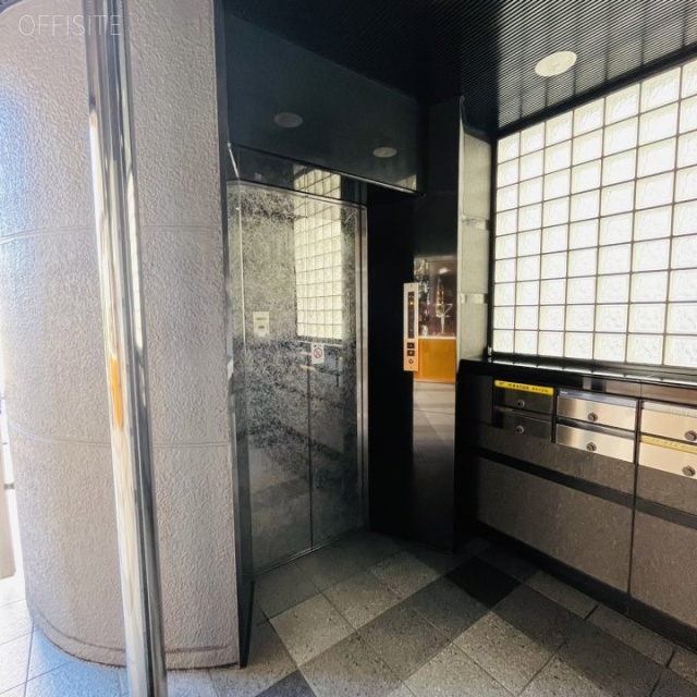 長谷川ビル エレベーター