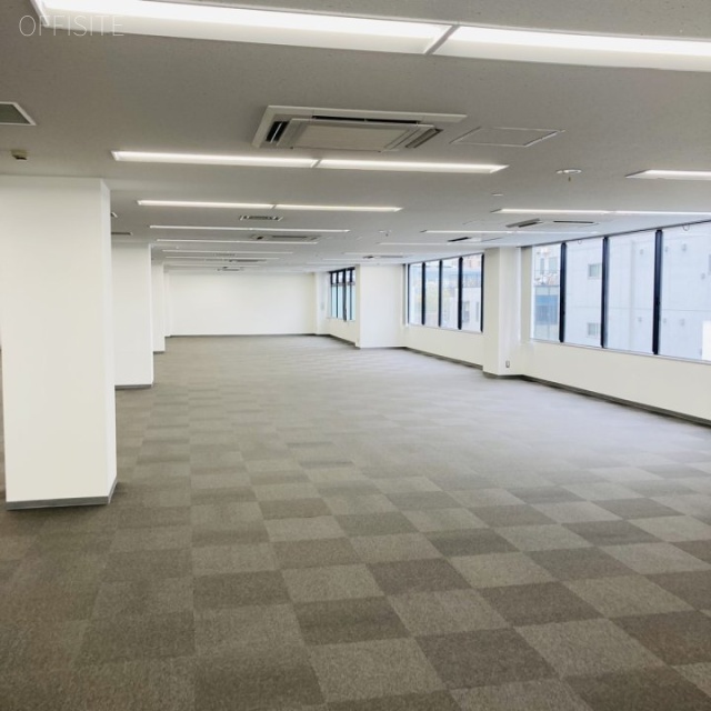 西新宿三晃ビル 内装