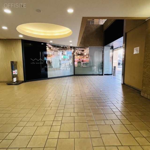 青山サンクレストビル エントランス