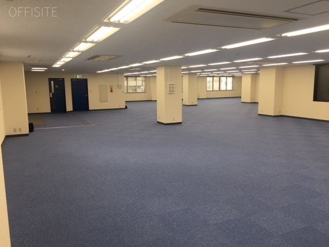 スズヨシビル 室内