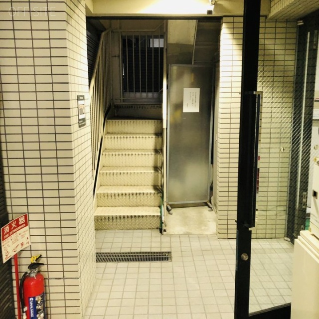 新橋シティビル エントランス