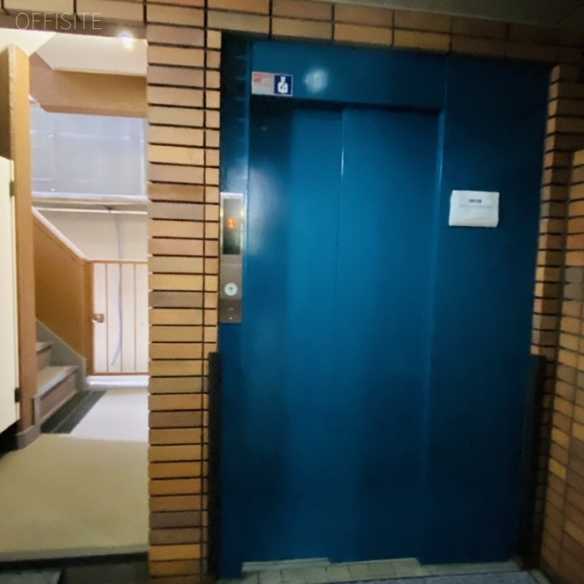 酒井ビル エレベーター