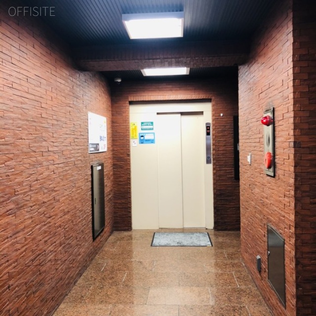 ビジデンス三慶 エントランス