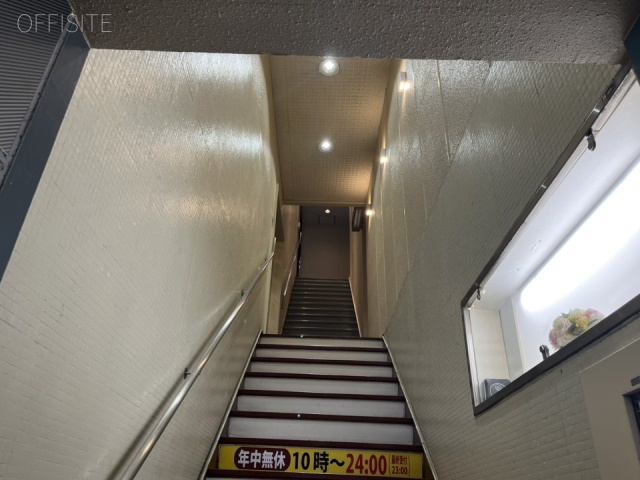 中村ビル エントランス