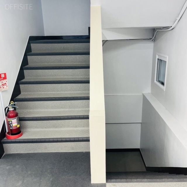 太陽ビル エントランス