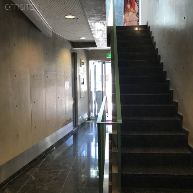 冨貴ビル エントランス