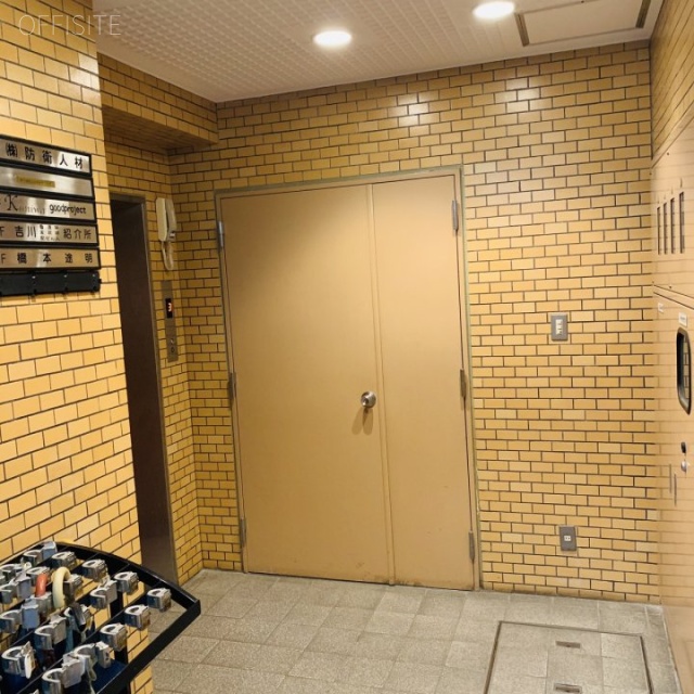 吉川ビル エントランス
