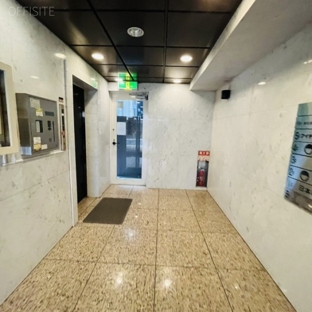 讃金(さぬきん)ビル エントランス