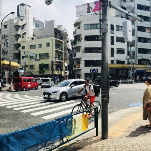 杉山ビル ビル前面道路 駒沢通り