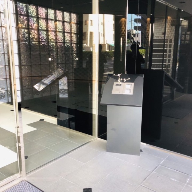 加瀬ビル167 エントランス