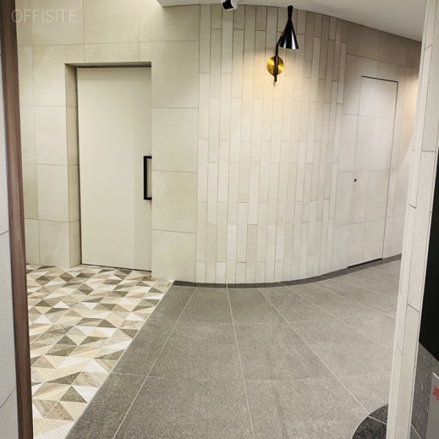 Crobis立川 エントランス