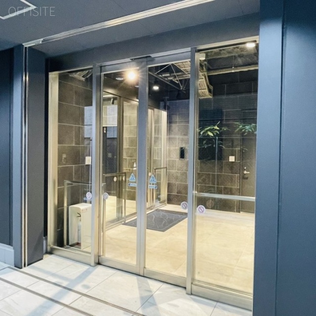 CIRCLES半蔵門 オフィスビル出入口