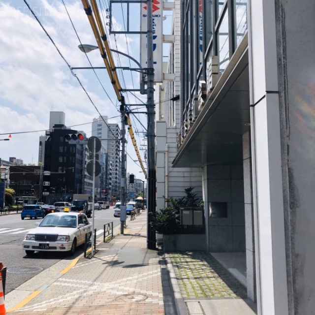若竹ビル ビル前面道路