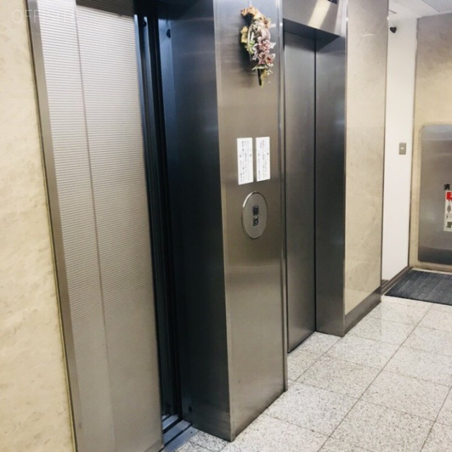 岩月ビル エレベーター