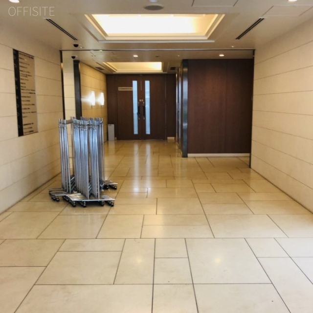 興和白金台(第31興和)ビル エントランス