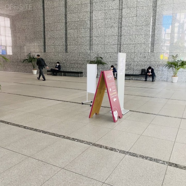 オリナスタワー エントランス