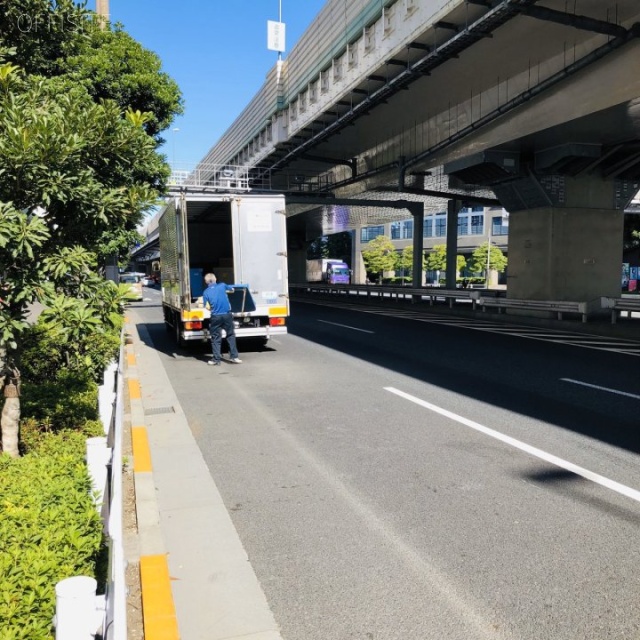 安田芝浦第2ビル ビル前面道路
