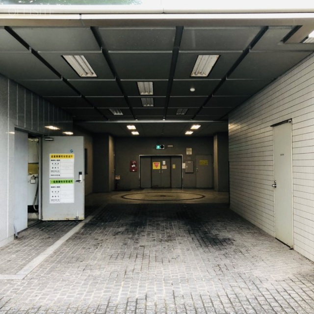 大森パークビル 駐車場