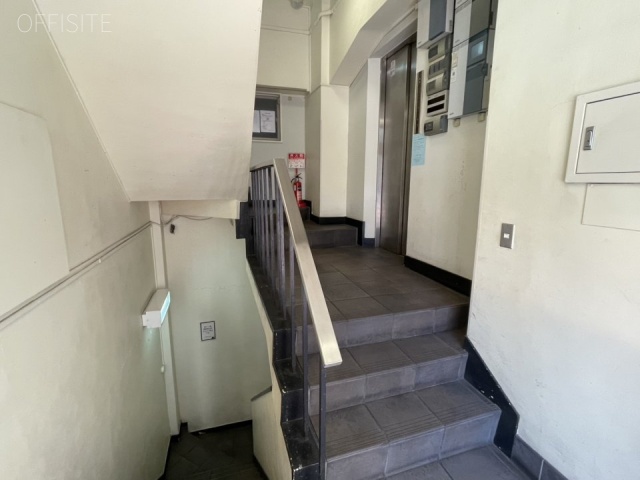 九段北1丁目ビル エントランス