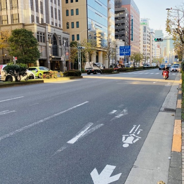 白鹿茅場町ビル ビル前面道路