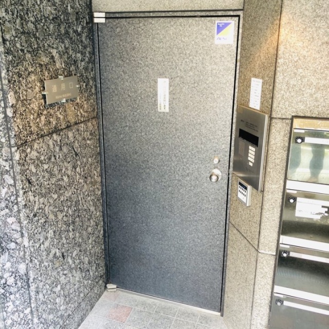 HANAIビル エントランス