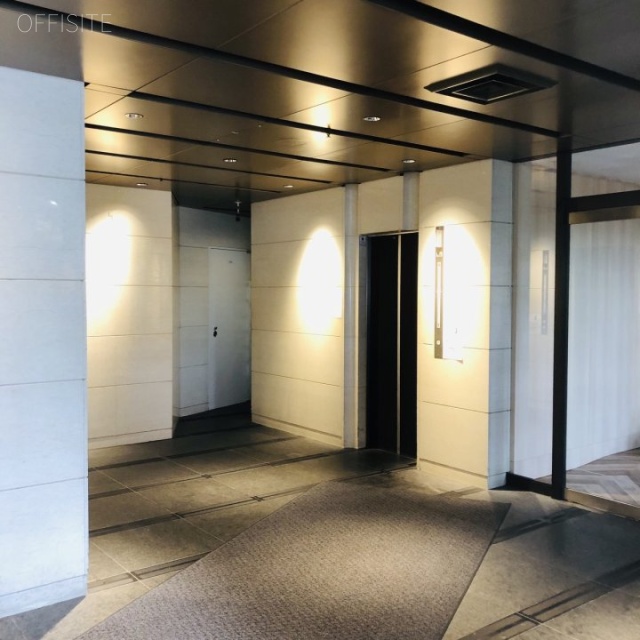 32芝公園ビル エントランス