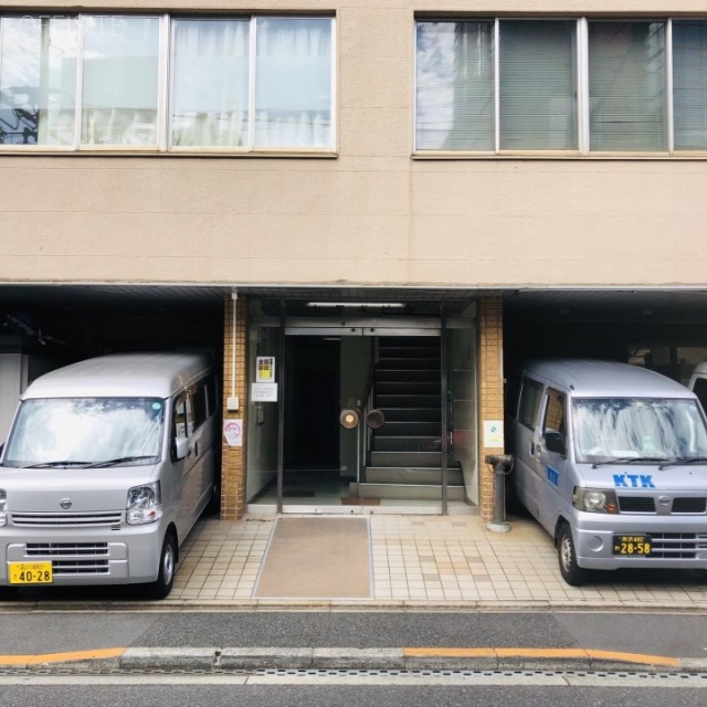 ヤマギビル 外観
