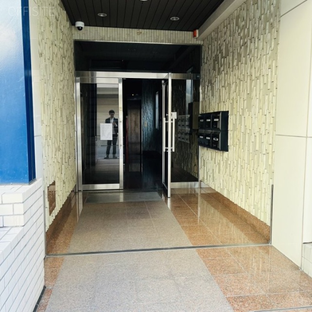 飯田橋三喜ビル オフィスビル出入口