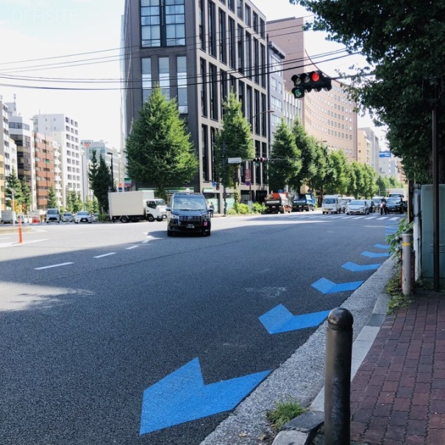 NCKビル 前面道路