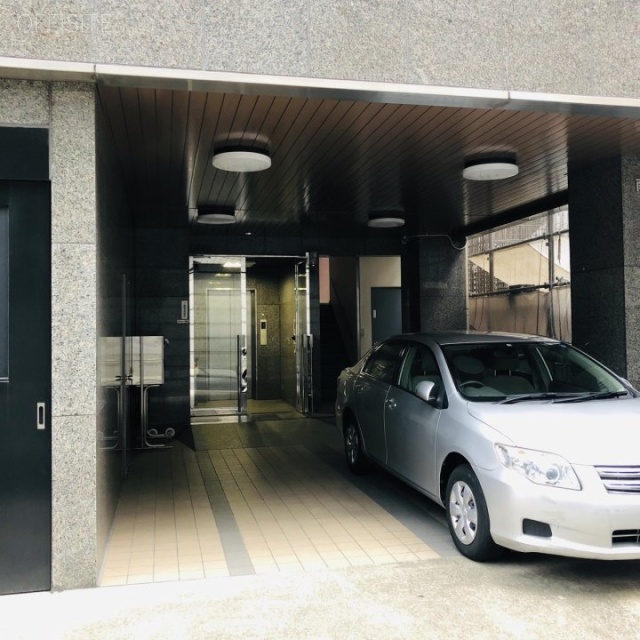 南部ビル エントランス